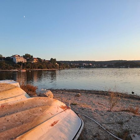 Apartmani Orhideja Gornji Karin Exteriör bild