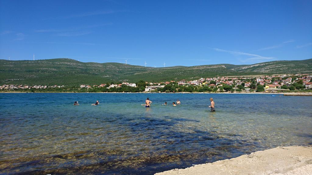 Apartmani Orhideja Gornji Karin Exteriör bild