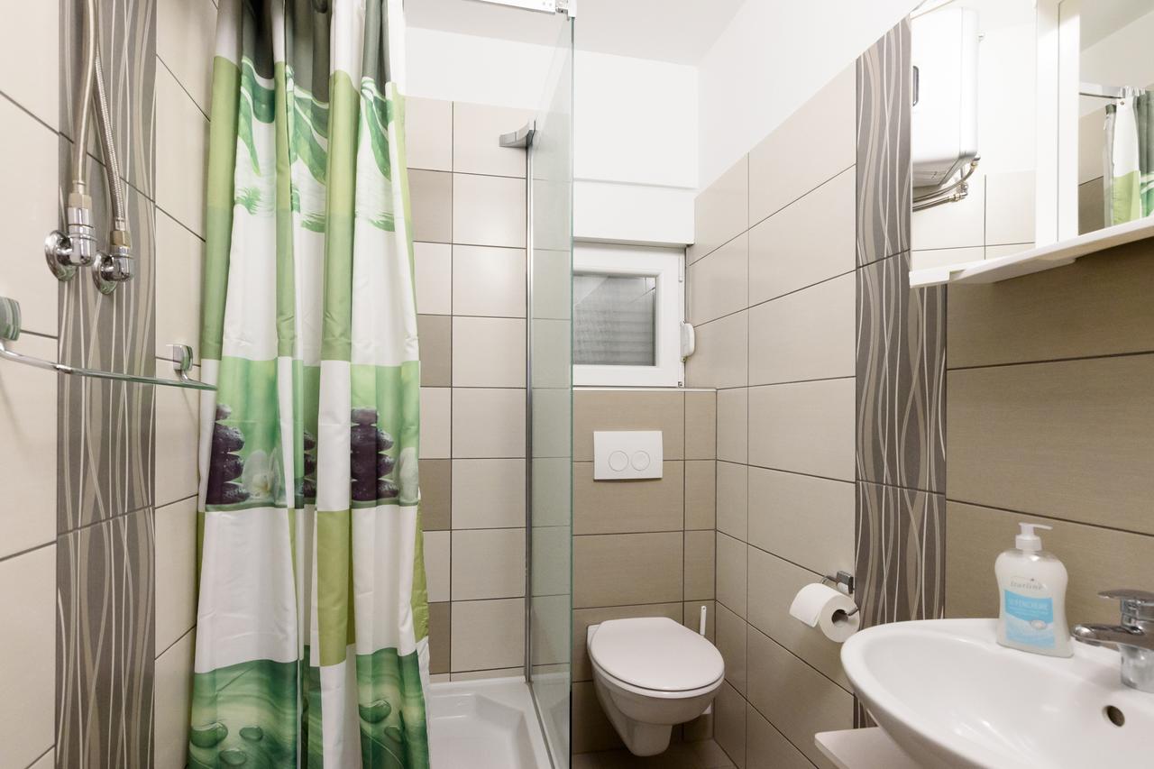Apartmani Orhideja Gornji Karin Rum bild