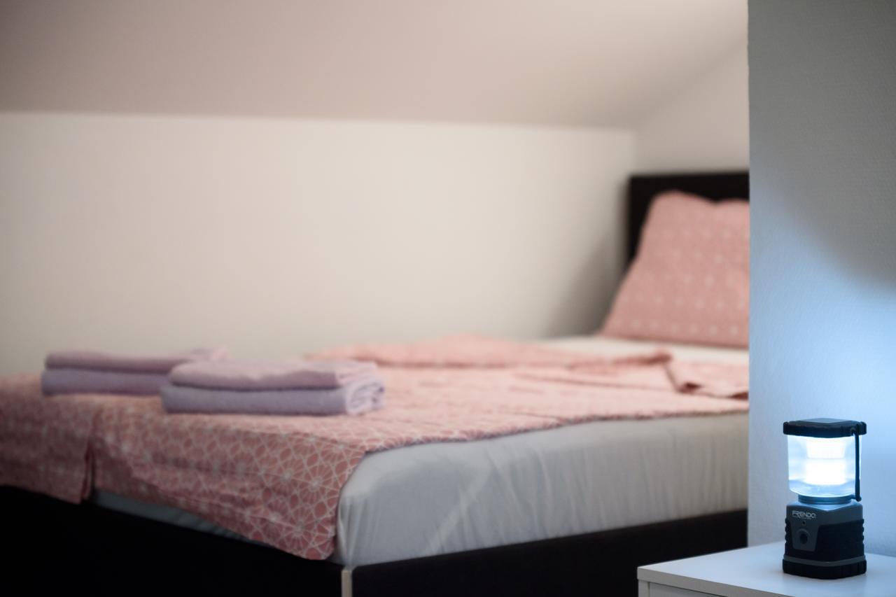 Apartmani Orhideja Gornji Karin Exteriör bild