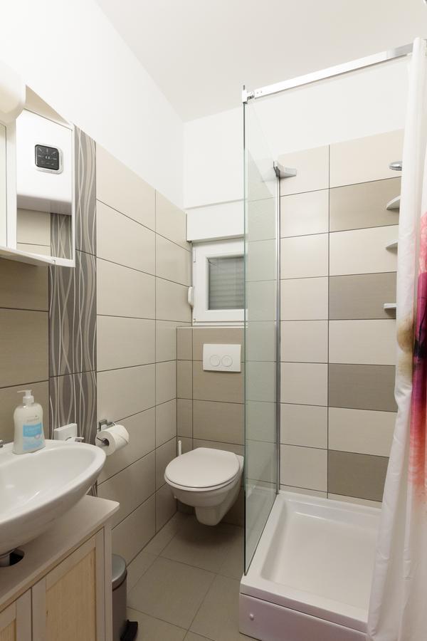 Apartmani Orhideja Gornji Karin Exteriör bild