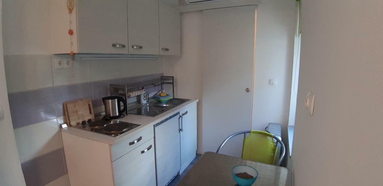 Apartmani Orhideja Gornji Karin Exteriör bild